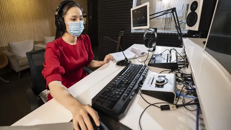 RadioRed or: A Simple Guide to Digital Audio and Modern Communication